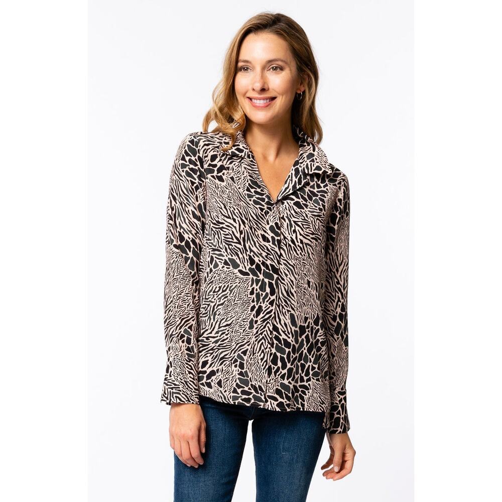 Tyler Boe Tammy Silk Animal Print Blouse Deep Spruce medium M career casual _